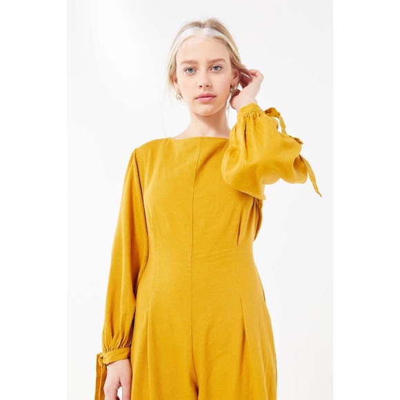 Urban Outfitters | NWT Catherine Linen Pleated Balloon Sleeve Jumpsuit - Picture 2 of 3